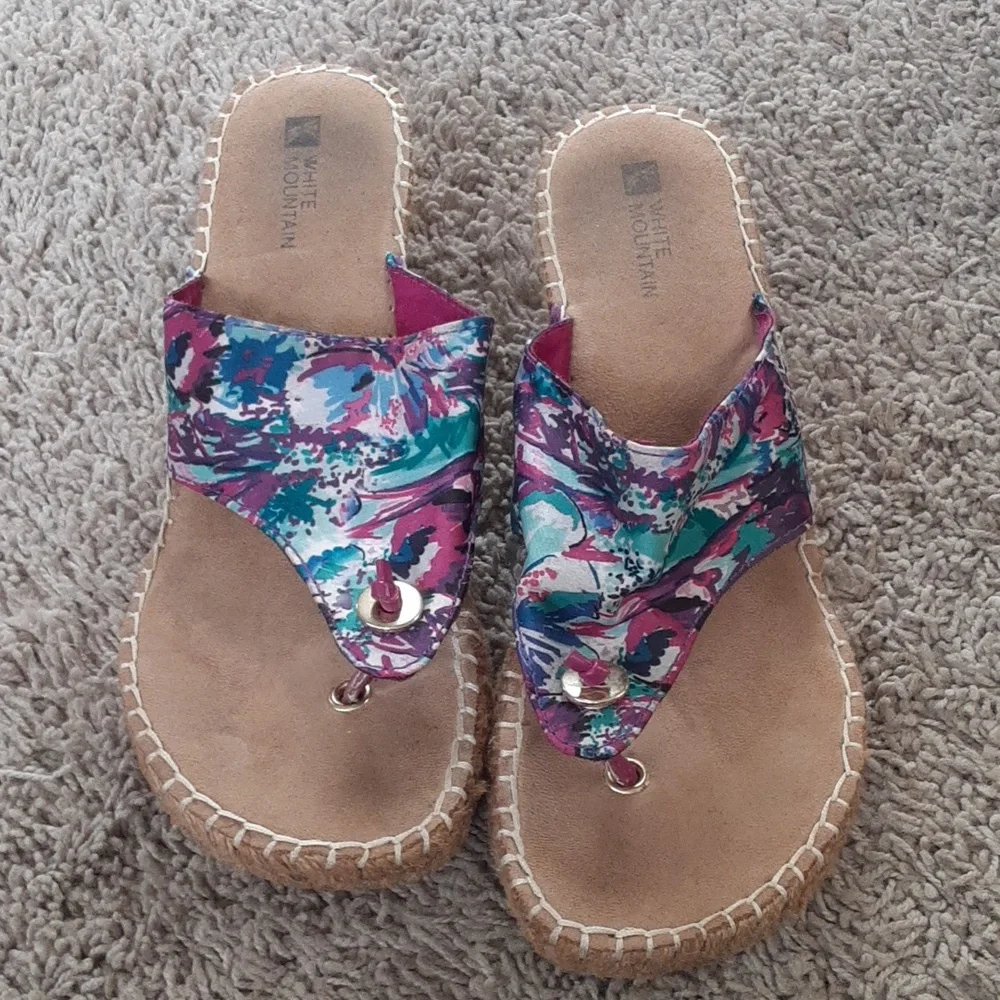 FILL A 📦 💝White Mountain wedges